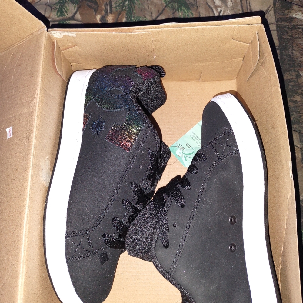 Court Graffik DC shoes brand new